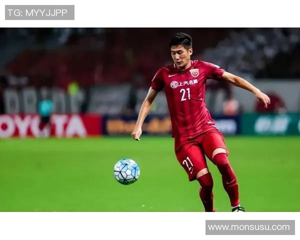 足球明星如何巧妙搭配球衣展现个人风格与球队精神